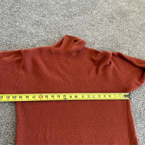 Aritzia Wilfred Free Hush Knit Turtleneck Sweater Size XXS Rust Colour Nylon - Picture 9 of 10